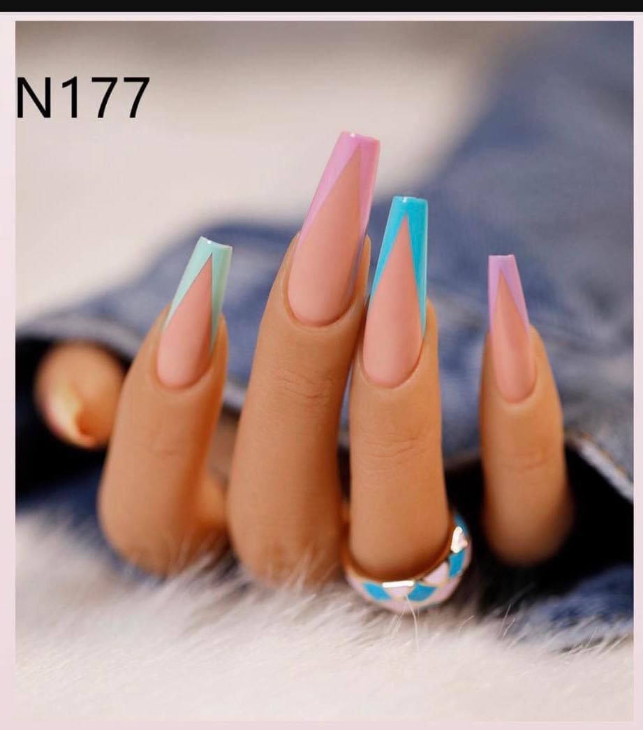 High Quality Artificial Nails 24 Peice Set