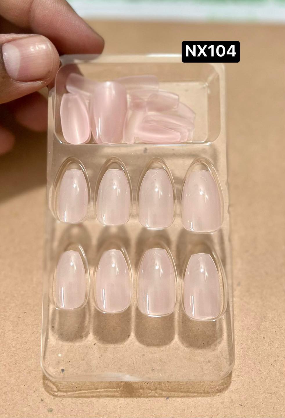 High Quality Artificial Nails 24 Peice Set